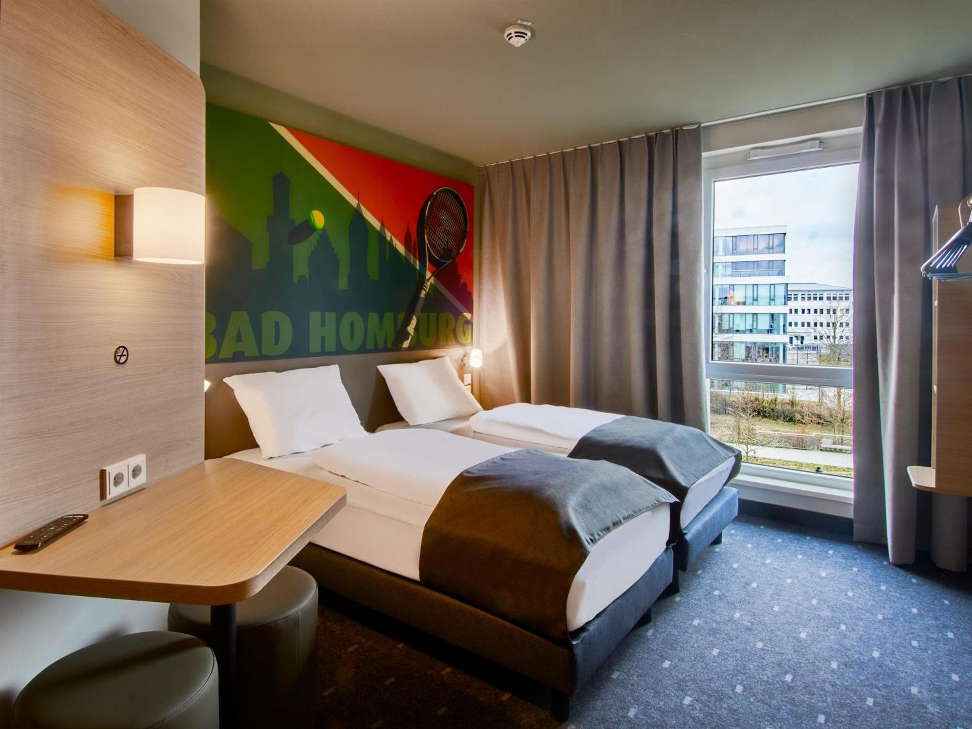 B&B Hotel Bad Homburg บาดฮอมบูร์ก ฟอร์ แดร์เฮอเฮอ ภายนอก รูปภาพ