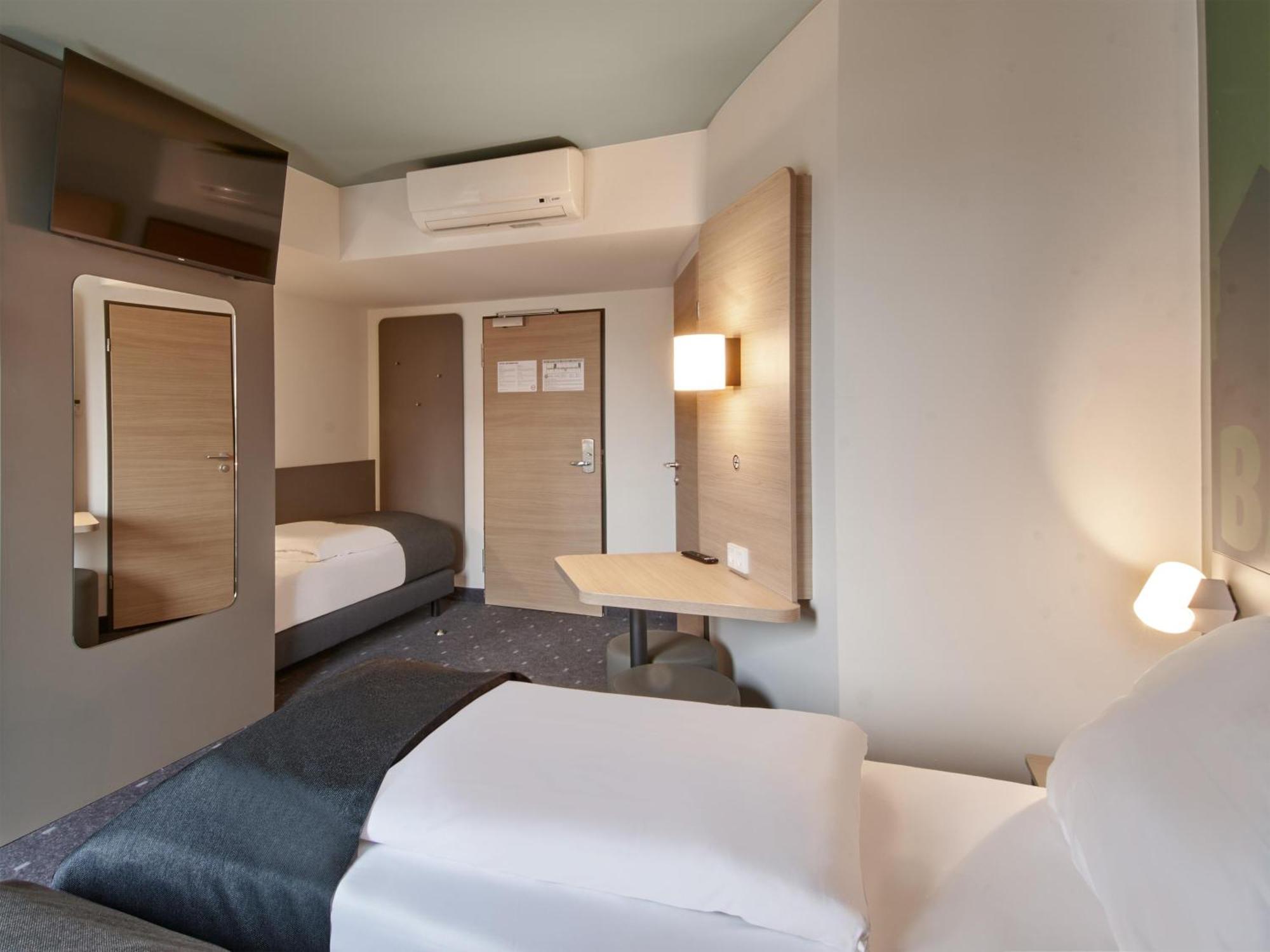 B&B Hotel Bad Homburg บาดฮอมบูร์ก ฟอร์ แดร์เฮอเฮอ ภายนอก รูปภาพ