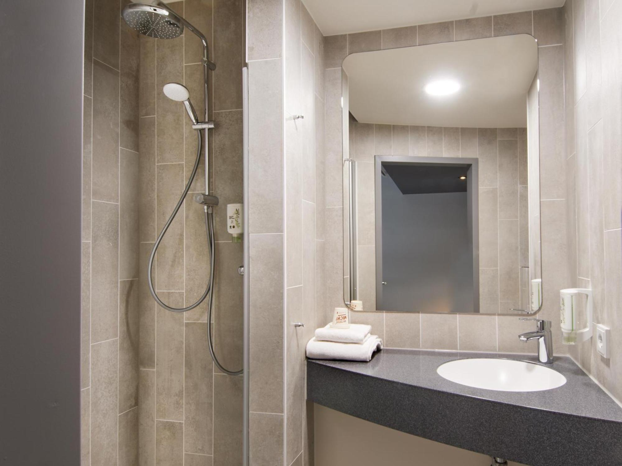 B&B Hotel Bad Homburg บาดฮอมบูร์ก ฟอร์ แดร์เฮอเฮอ ภายนอก รูปภาพ