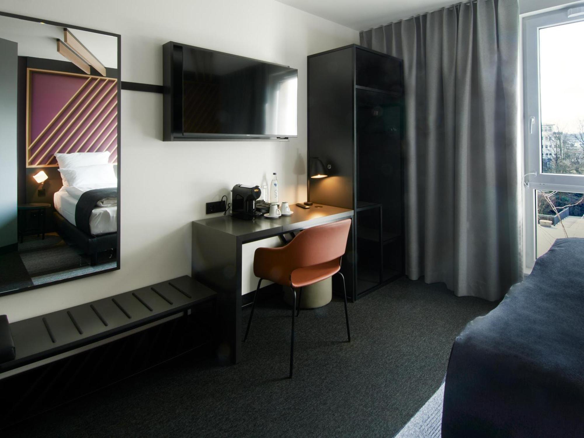B&B Hotel Bad Homburg บาดฮอมบูร์ก ฟอร์ แดร์เฮอเฮอ ภายนอก รูปภาพ