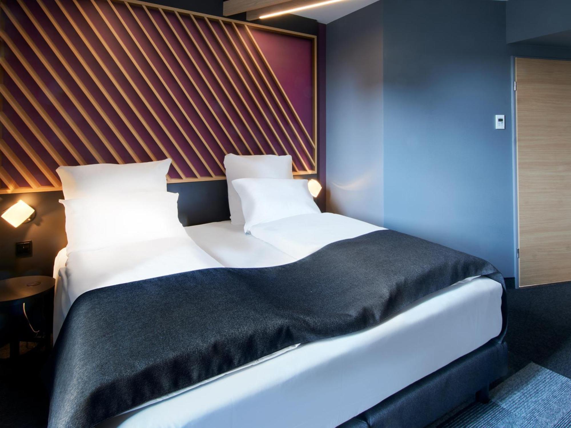 B&B Hotel Bad Homburg บาดฮอมบูร์ก ฟอร์ แดร์เฮอเฮอ ภายนอก รูปภาพ